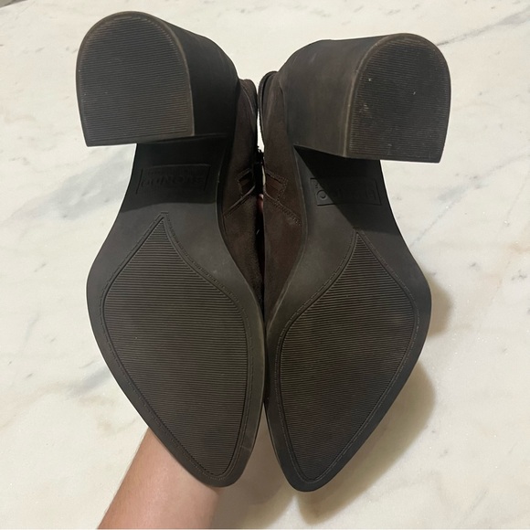 Blondo Raven Chocolate Brown Suede Pointed Toe Ankle Bootie - Picture 9 of 9